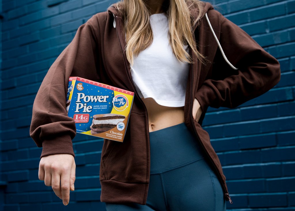 FINAFLEX's tweet photo. Keep your eye on the PIES? Get it? Like the Pie is the prize? Cuz it is! ๐คฉ #FINAFLEX #RedefineYourself #MoonPie #PowerPie https://t.co/S0ISNgGr8p
