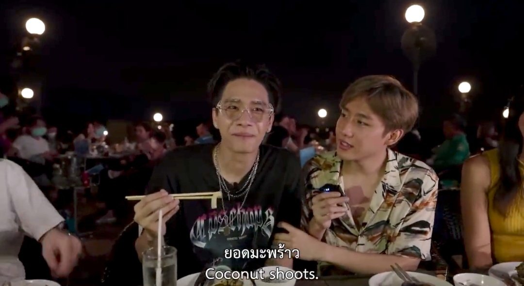 nambwppkywp's tweet photo. นั่งดูตอนรีดผ้า คือเพลินมาก
ขำตลอด 
สองพี่น้องตัดมุกกันเก่งมาก
แล้วประทับใจ ตอนพร้อมกินผักอ่ะ เข้าใจเลย จากใจคนไม่กินกระเทียมเจียวอ่ะ บางทีฝืนกินไม่ไหว 
แต่น้องก็กินอ่ะ 
แล้วมาร์คคือลุ้นพี่ ห่วงพี่ตลอดว่า 
ไหวป่าว
ชอบอ่ะ รอดูอีพีหน้าแล้วน๊า 😊🦖🤍
#PartofMeEP4
#พร้อมมาร์ค https://t.co/dU7kS7bTSt