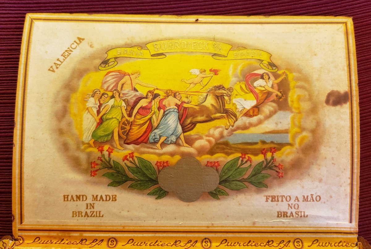 atticesoterica's tweet photo. Vintage Suerdieck S/A Bahia - Brasil Valencia Wood Cigar Box Collectible Tobacciana https://t.co/90CEJHP4hh #BestOffer #Collectibles #Etsy #Vintage #Antiques #Curios #AtticEsoterica #CollectibleBox https://t.co/35LbTtRkN8