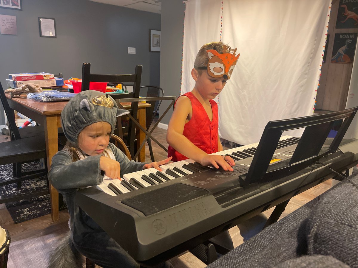 RyanMichele79's tweet photo. @SI_Academy getting ready for music classes this week! https://t.co/3IncZJHmyg