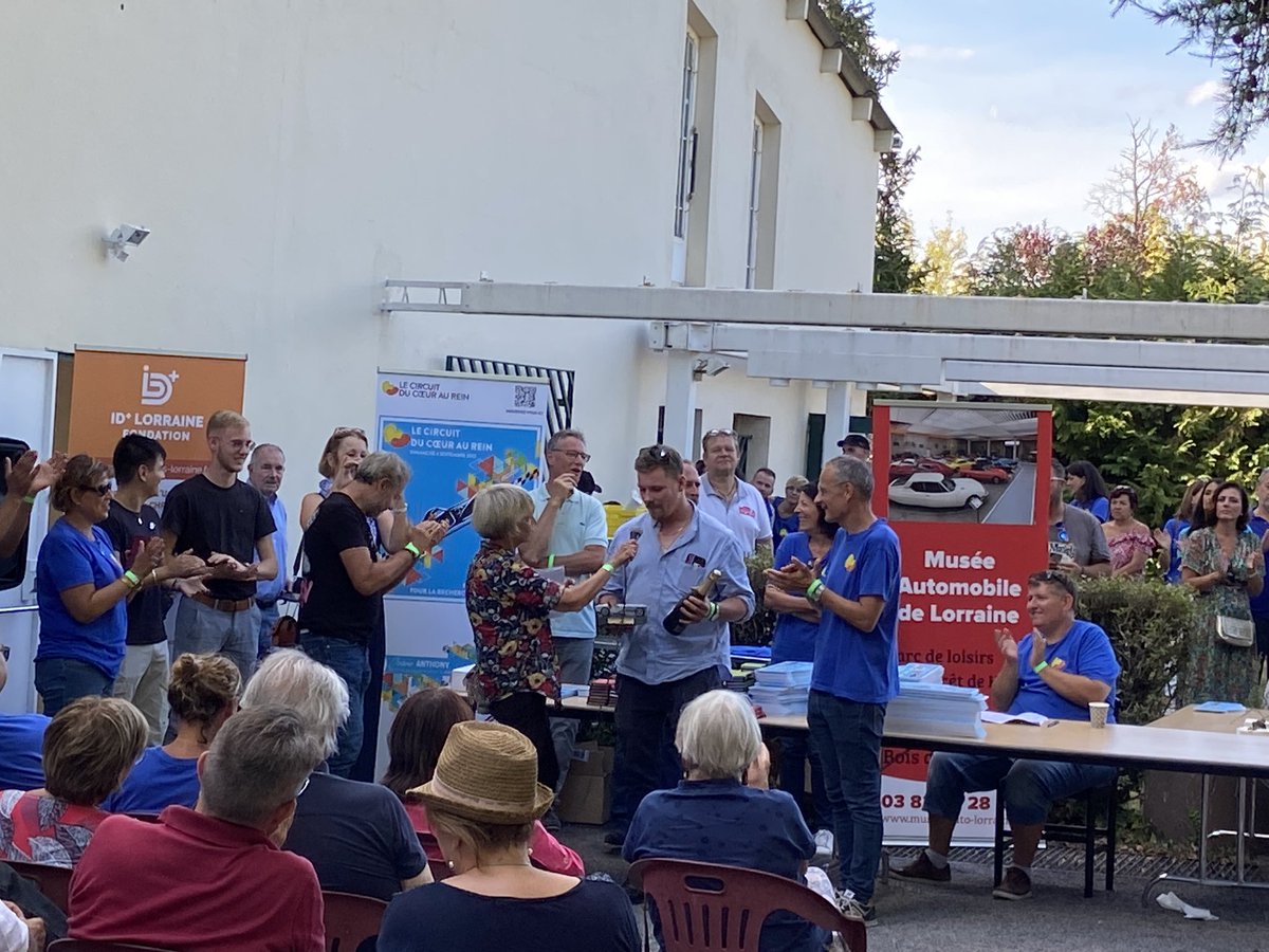 IDplusLorraine's tweet photo. Dernière étape du Circuit du Cœur au Rein au Musée de l’Auto : Remise des plaques et du trophée pour le gagnant du quizz et pot entre les organisateurs et participants 🚗❤️ @CHRU_de_Nancy @INICRCT @Univ_Lorraine https://t.co/cAuyeEQmgb