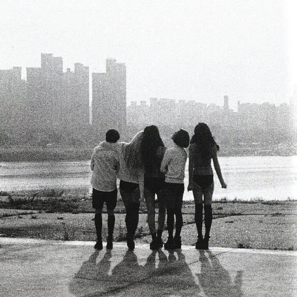 f(x), happy 13th anniversary 💜

#13lovingyearswithfx
#에프엑스와함께_소중한_13년