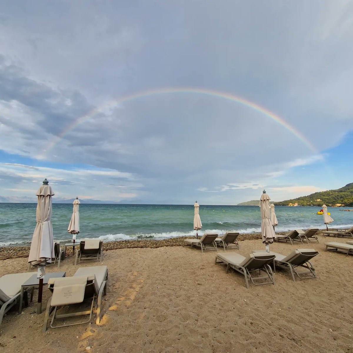 Back from honeymoon, straight into inset tomorrow 🥳