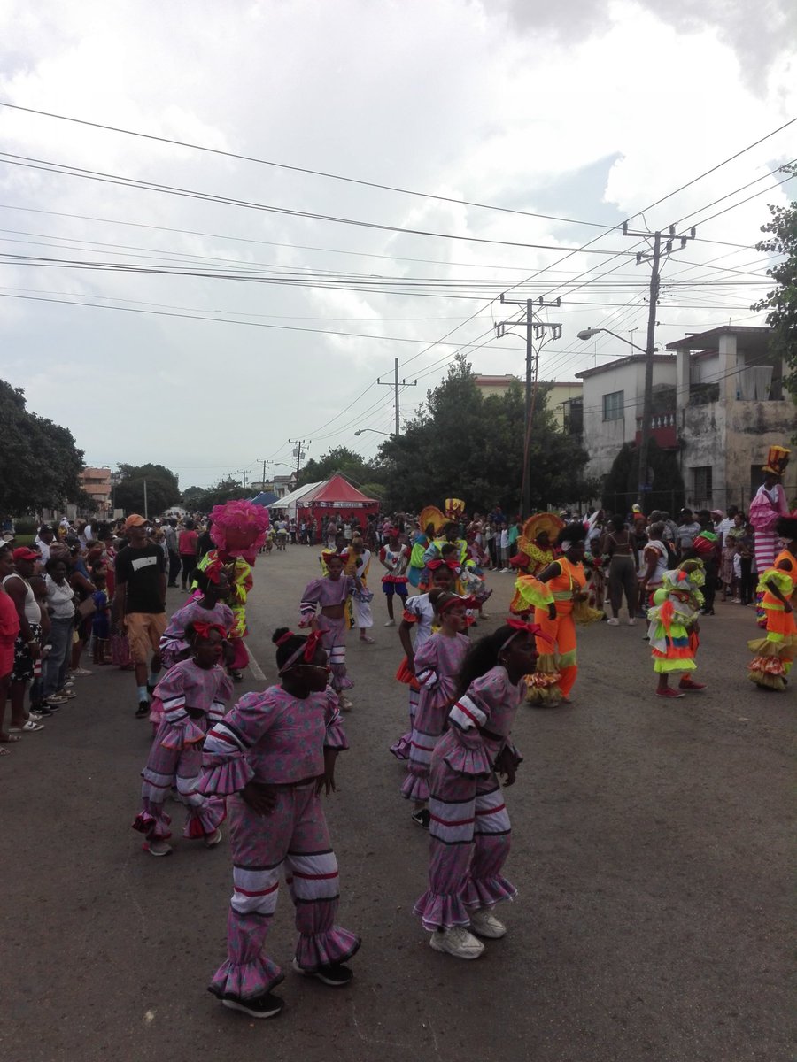 TatianaVieraHe3's tweet photo. Fiesta Infantil en Playa, al cierre de un #VeranoConTod@s #CubaViveyCelebra @PresidenciaCuba @AsambleaCuba @gobhabana @torres_iribar @RGZapata500 https://t.co/A3c7BQb1gY