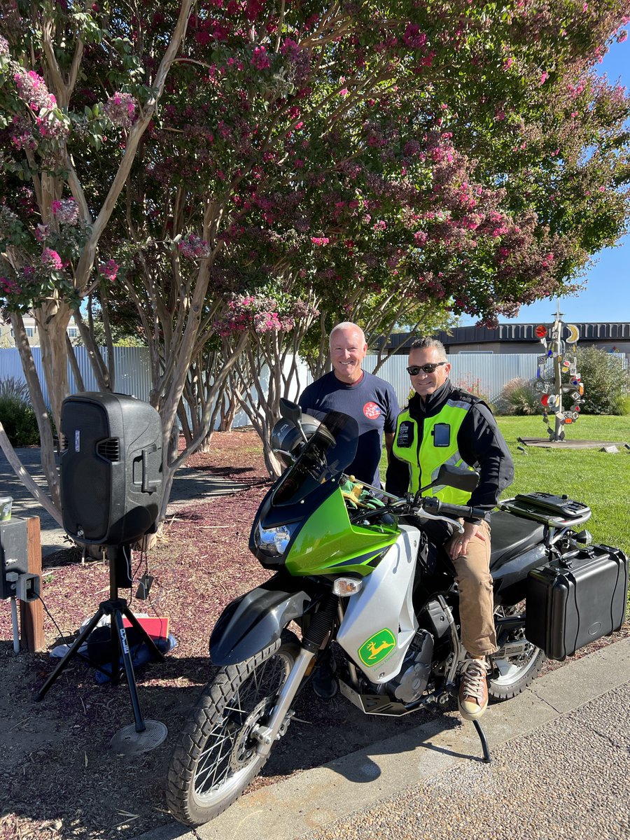 AristotleWolfe's tweet photo. Congratulations to Ted Williams, who just retired from @KZST, once again volunteering as the voice of #tourdefuzz, raising money for the SoCo Law Enforcement Chaplains. Ted worked the daily traffic report with our officers @CHPSantaRosa for years. Thanks for your service, buddy! https://t.co/isPlhtQ6vb