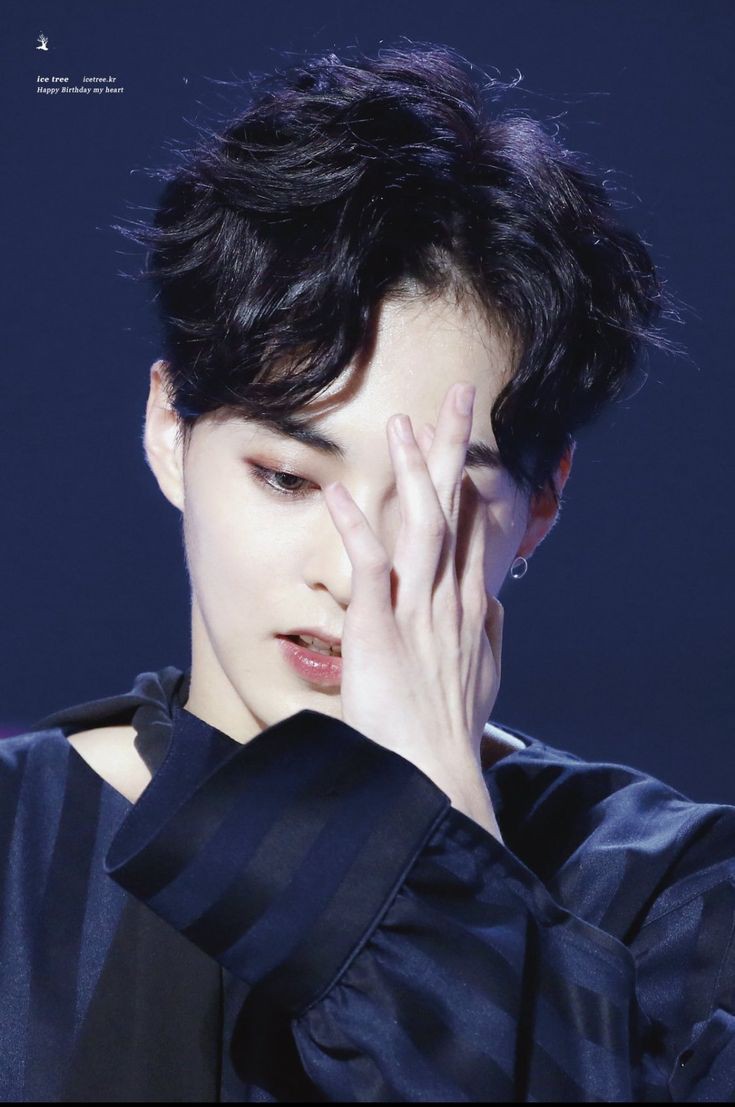 S0R1485's tweet photo. Mew ^ㅅ^
#XIUOLOisHERE
 #SoloistXiuminIsHere
#BrandNew_XIUMIN
@weareoneEXO https://t.co/NLYa4RJowm