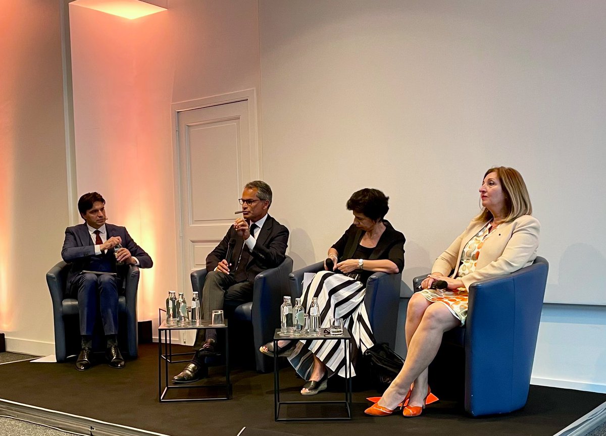 PEDeBauw's tweet photo. 🇧🇪 Thanks @BelgiumMFA Min. @hadjalahbib, @SolvayGroup CEO @Kadriilham for your commitment to public/private cooperation:

✔️ acting for #green and #digital transition
✔️ #science at the heart of #innovation

👉🏻 tackling global challenges together,
making this world a better place https://t.co/jNLwvYmFlV