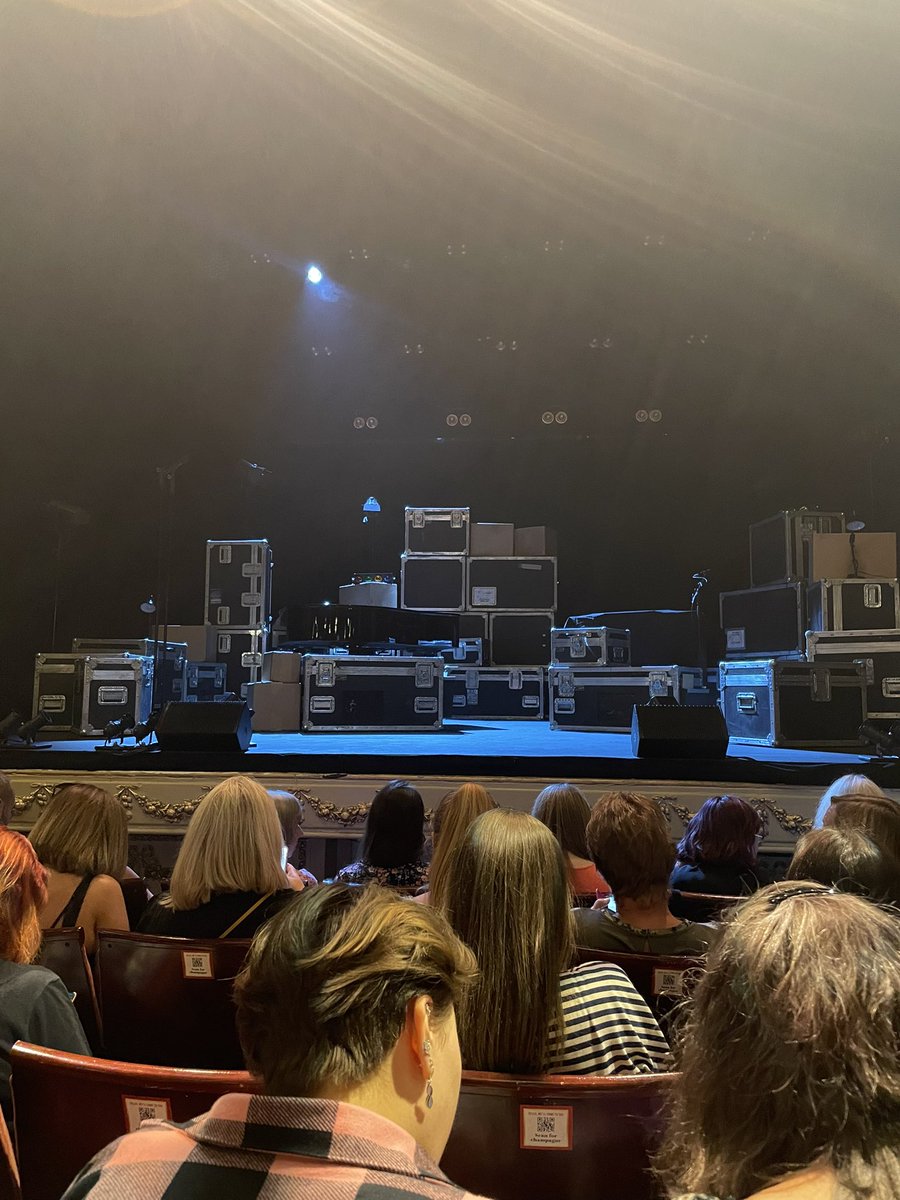 87_jen's tweet photo. Thanks so much! Now back to Berlin 🇩🇪 @GaryBarlow Xx https://t.co/y7c68tvpcj