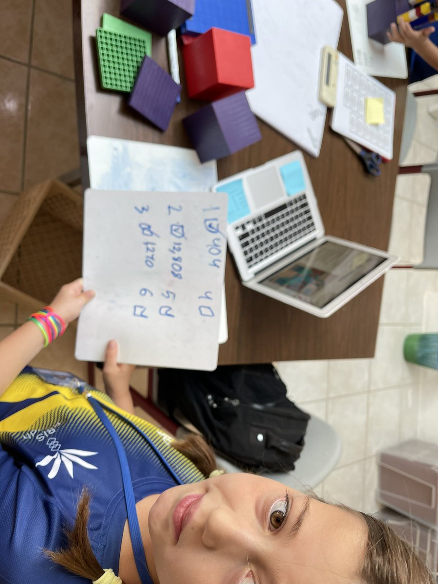 BISRYearFour's tweet photo. #BISRY4 students recapping place value by building Base 10 structures! https://t.co/rvuVkOcKlk