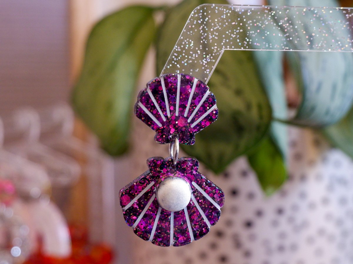 _jazzyrosee's tweet photo. GUESS WHO HAS LAUNCHED NEW EARRINGS!! 

Some only have one pair so don't miss out 👀🥰 Free UK delivery!

✨ https://t.co/wZS0IU1gDK ✨ https://t.co/rNIzuDlktI