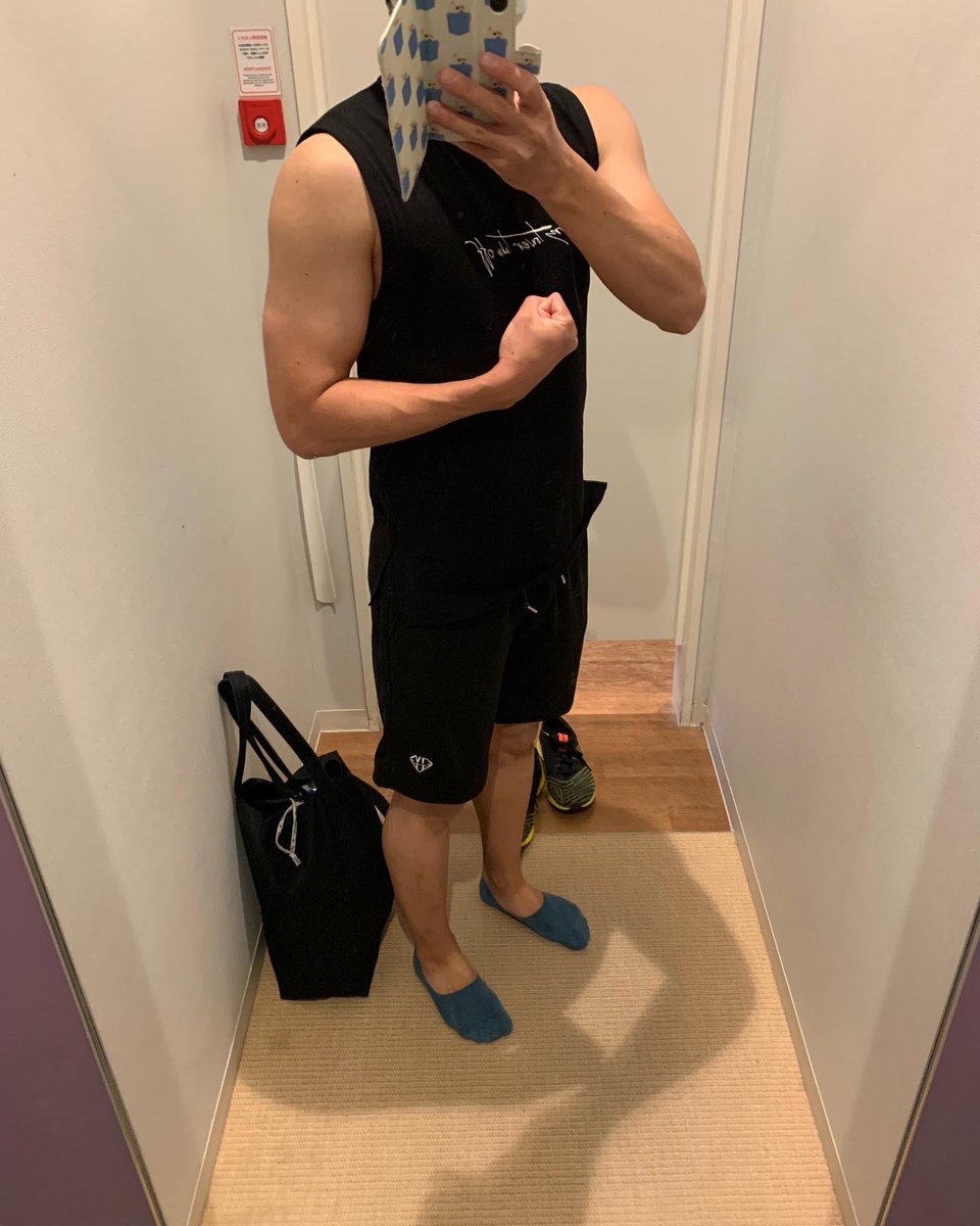 osamuchan79's tweet photo. 新しいウェアを着て、軽く筋トレしてきました💪
#看護師の休日 #筋トレ #筋トレ看護師 #筋トレ男子 #エニタイムフィットネス #ivtt https://t.co/MsbIRRKZSC