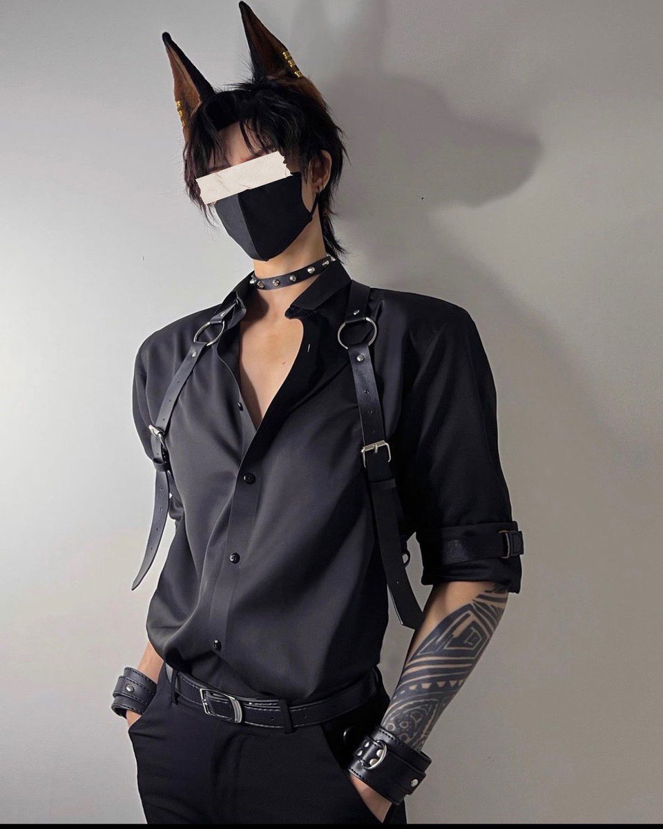 chans_thighs's tweet photo. Noctis’ New Form~ 

9 Tails Hell Hound 🩸 

Pic Credit to WeianVann https://t.co/vvunqhpuzE