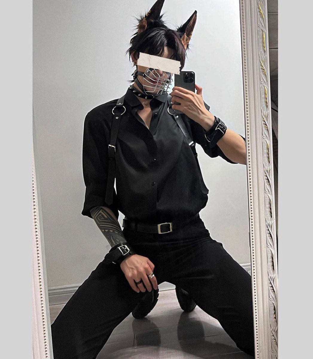 chans_thighs's tweet photo. Noctis’ New Form~ 

9 Tails Hell Hound 🩸 

Pic Credit to WeianVann https://t.co/vvunqhpuzE