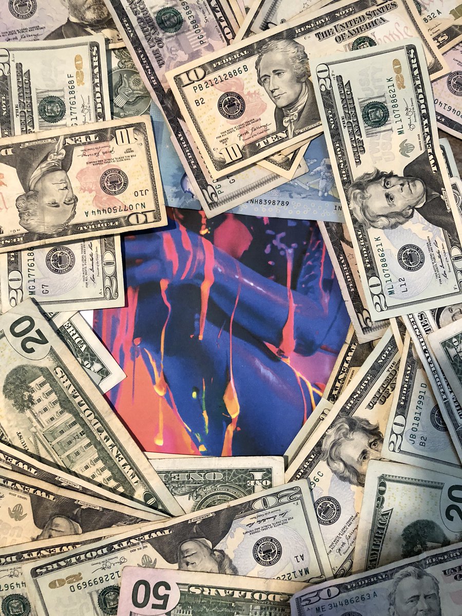partyfullofools's tweet photo. This hot as fire #NFT by @RVN0rDIE will be given away on the crypto gameshow in mere hours if the contestant lands it on the WHEEL!
π°π€π€π°π€π€π°π€π°π€
#dgb #rvn #foxd #foxdcoin @FoxdNetwork @Foxdcoin https://t.co/w8PqzReHs5