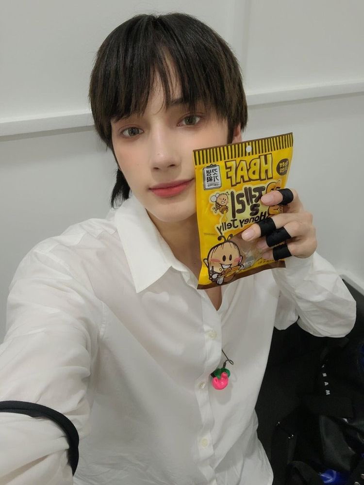 kkhdays's tweet photo. #HUENINGKAI  #TXT    #TOMORROW_X_TOGETHER https://t.co/bknmfP08wi
