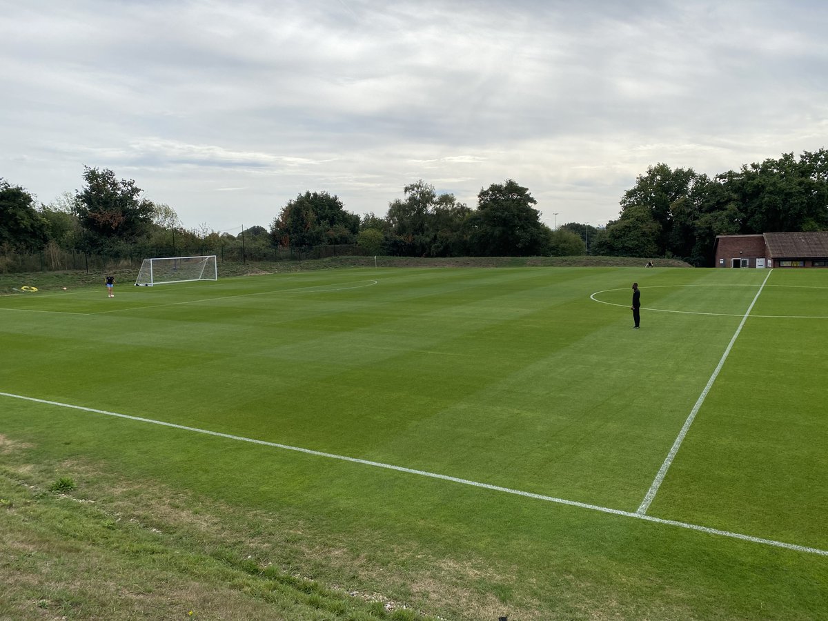 stedaley78's tweet photo. What a day of refereeing, ended up in the middle this morning when supposed to be doing the line on a beautiful pitch then a really great battle in the afternoon, just 17.5k in total 🥵@refsix #lovethewhistle #icebathtime https://t.co/0Icdexf0rL