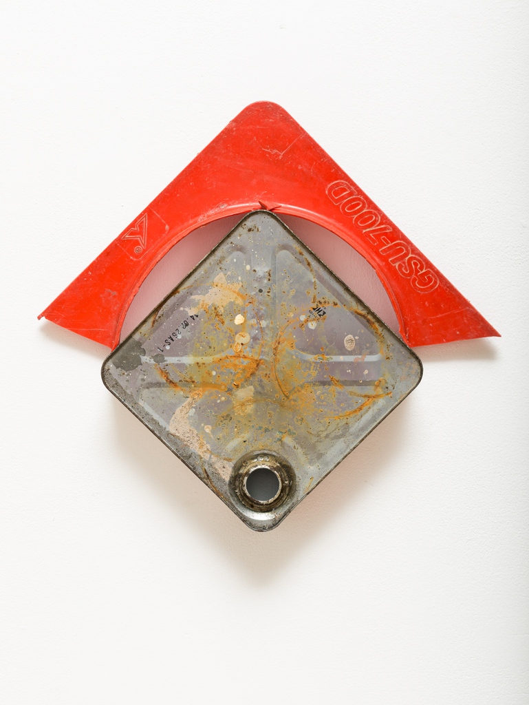 154artfair's tweet photo. Romuald Hazoumè, Teruko, 2019
Romuald Hazoumè will be represented by @OctoberGallery at 1-54 London 2022!
https://t.co/Cido9HEoJW
#154artfair #154london2022 #contemporaryafricanart #contemporaryart #octobergallery #romualdhazoumè https://t.co/dAOrUzXRuT