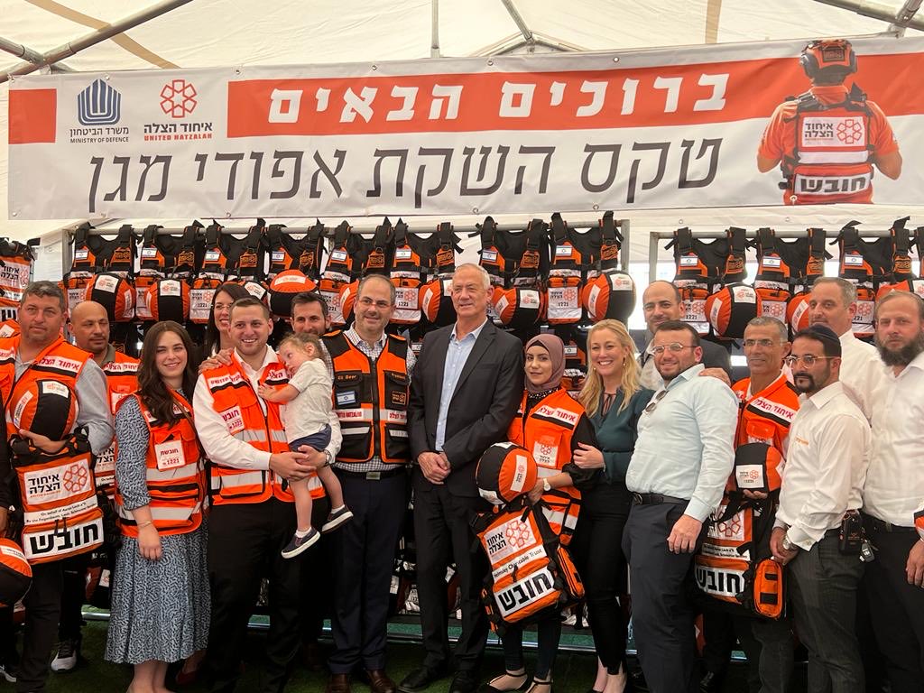 rutilande's tweet photo. 1/4 התוודעתי לארגון ״איחוד הצלה״ ⁦@UnitedHatzalah⁩ כשבע שנים, עת עמלתי על חיבור בין מתנדבים מטעמו ותושבות בדואיות בכפר שבלי אום אלע׳נם השוכן למרגלות הר תבור בצפון הארץ. https://t.co/CK7bWISse8