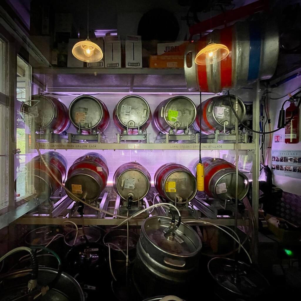 TheAbsurdistPB's tweet photo. If only every station had a pub like Lancaster’s Tite &amp; Locke. The cellar has windows and a fine selection of well kept beers and ciders https://t.co/d5WOGlyJsh