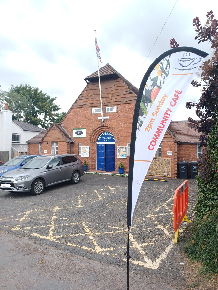 WellesbournCops's tweet photo. Fantastic to be invited back to #Snitterfield Community Cafe today for it's relaunch, following a break during the pandemic.

Lots of engagement with key community figures and residents

Going forward this event will be held on the first Sunday of the month 2pm-4pm ☕️

^6337 https://t.co/zMBSg5M9O8