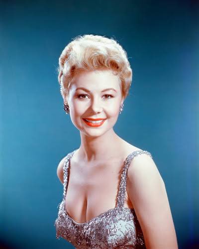 Happy birthday to the great Mitzi Gaynor!!! My favorite film with Gaynor is Les girls. 