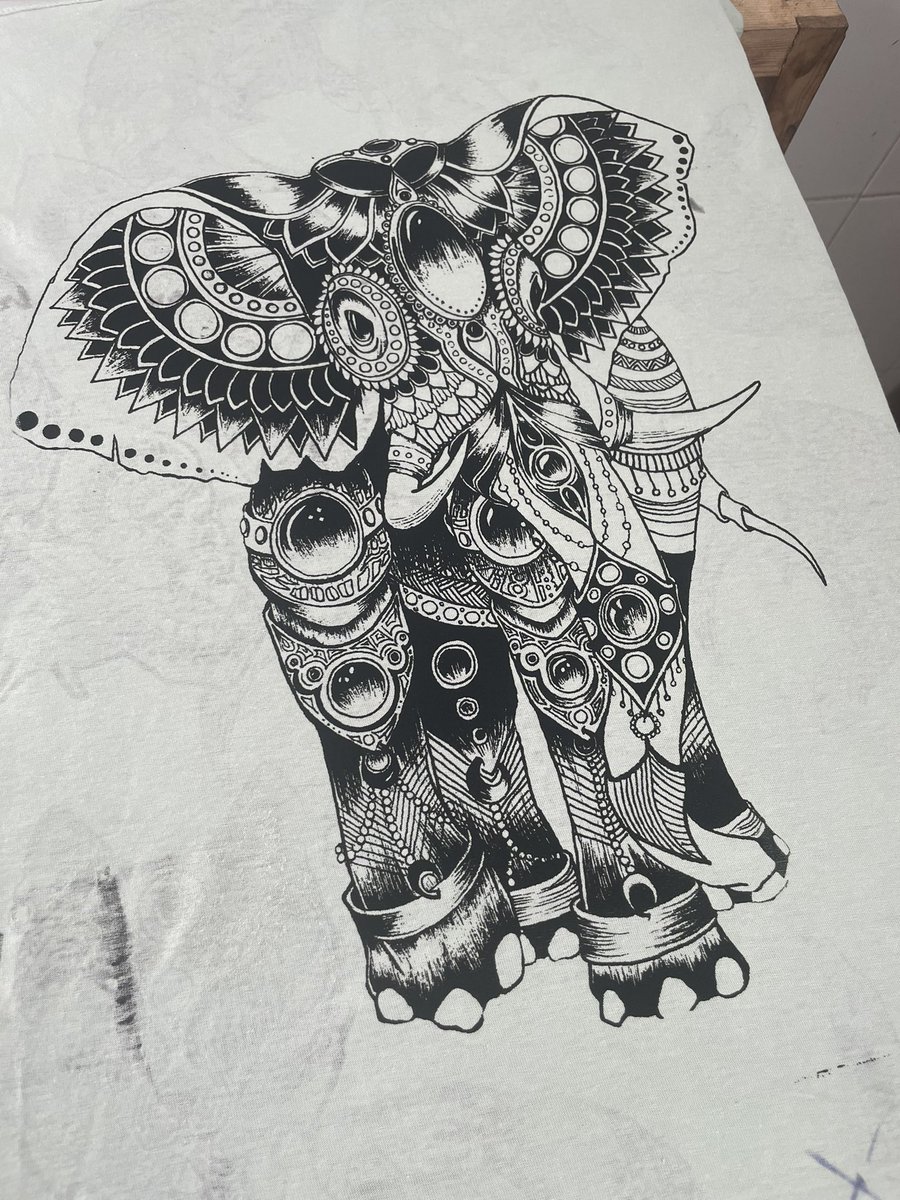 DeebDesigns tweet media