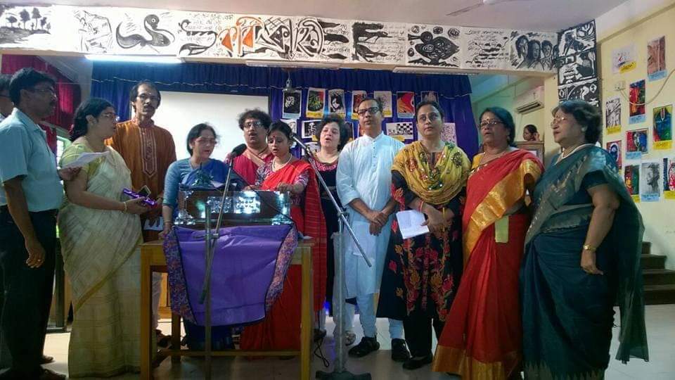 JITSARDAR14's tweet photo. #HappyTeachersDay2022 💐
Dear teachers,you enroot us with the knowledge,basic values and https://t.co/m1nssWaxVj teach us how to face the problems in life with courage and a strong https://t.co/2SuSmwRjvQ made us realise that there are infinite possibilities to make us better🖊🙏 https://t.co/eZIBY5pWeX