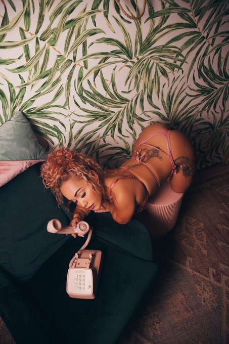 Calling bae over for dinner 🍽✨ @funsizehanna https://t.co/K8pi6FCas7<a class="tags" target="_blank" title="On Twitter" href="/?out=eyJ0eXAiOiJKV1QiLCJhbGciOiJIUzUxMiJ9.eyJpYXQiOjE3MTg0MDQ5MjEsImlzcyI6InR3cG9ybnN0YXJzLmNvbSIsIm5iZiI6MTcxODQwNDkyMSwiZXhwIjoxNzQ5OTQwOTIxLCJyZWRpcmVjdF91cmwiOiJodHRwczovL3R3aXR0ZXIuY29tL2Z1bnNpemVoYW5uYSJ9.1Rs7Hlhk69ZJMpMPTEZVrEDD8A7ggvzx8lSQQ3cmNoepsiIlMrsL6WaCzZ8m1ElS6cqZoVWga14E4AsPFUdL5w">@funsizehanna</a><a href="/tag/freestyle"class="tags"><span>#freestyle</span></a><a href="/tag/slutmeout"class="tags"><span>#slutmeout</span></a>