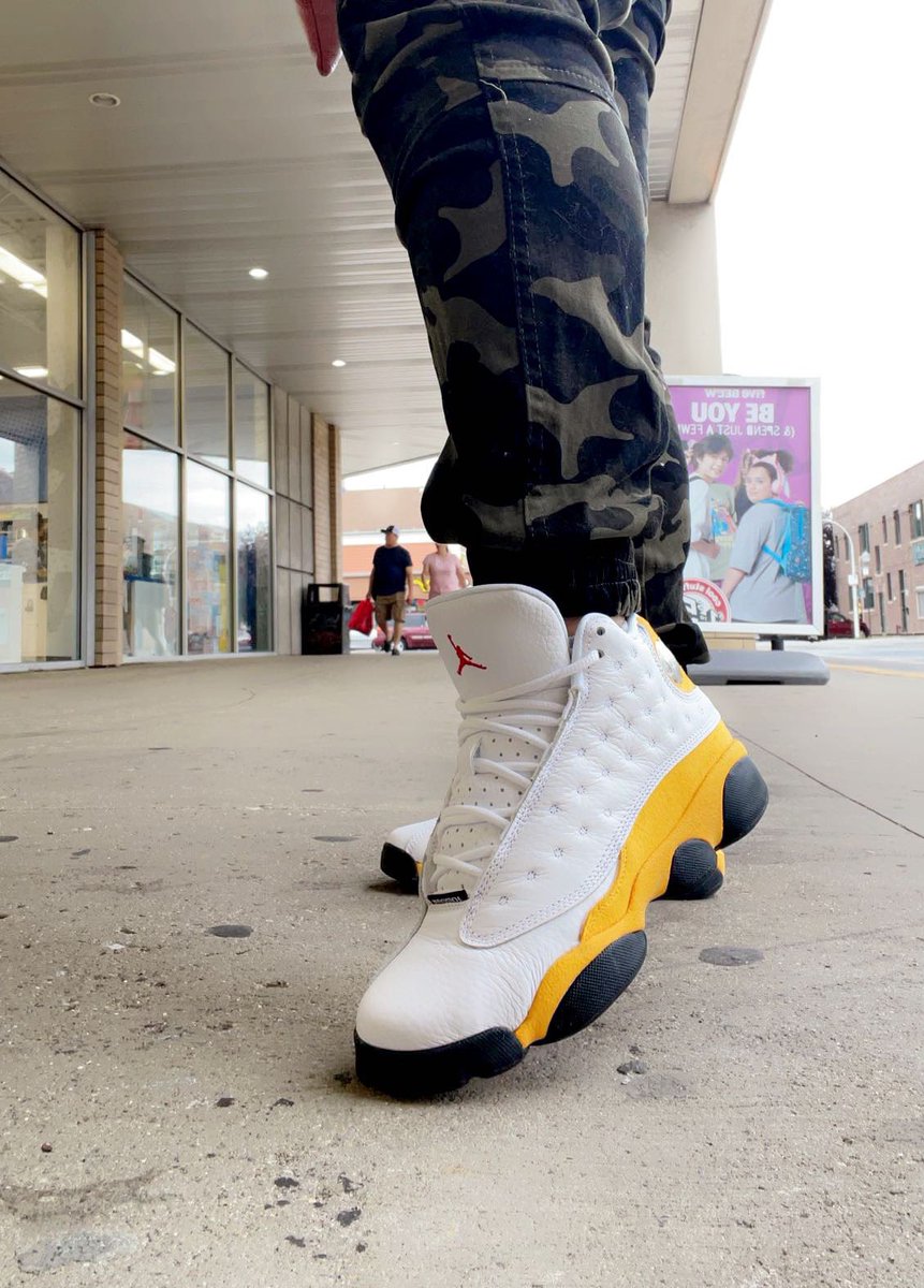 SueHappy3's tweet photo. Sunday funday! ☀️ #delsol #retro13 #brickslover #sneakergirl #snkrsliveheatingup @Nike @Jumpman23 https://t.co/e5IRBknN3s