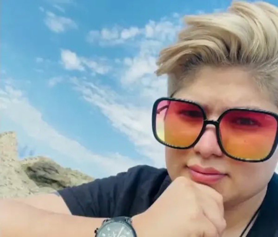 Zwei #LGBTI Aktivistinnen im #Iran zum Tode verurteilt! Die 24-jährige Elham Chobdar und die 31-jährige Zahra Sedighi, Mutter von zwei kleinen Kindern. Meldungen wie diese gehen im redaktionellen Alltagsgeschäft, trotz Nachrichtenflut, nicht spurlos an einem vorbei…