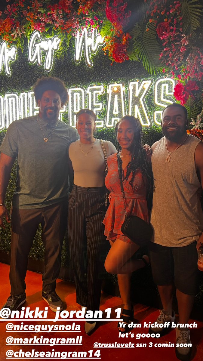 camjordan94's tweet image. Nice guys nola with the yr dzn familia 
Draft class 2011 fam-lay
Big Truss Levelz pod
#levelz #whodat