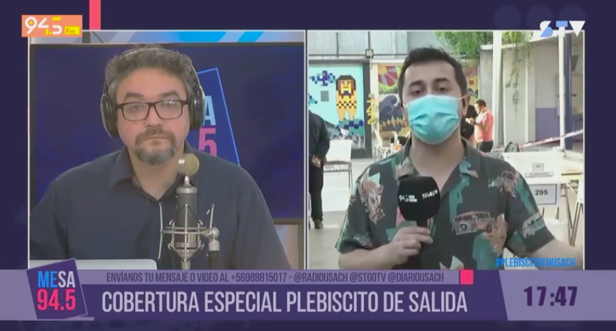 radiousach's tweet photo. 🟣🗳Iván @Rimassa desde el Liceo Carmela Carvajal: La gente del Rechazo tiene una cobertura mucho mayor en apoderados de mesa que la del Apruebo.
#Mesa945 #Elecciones2022 #PlebiscitoConstitucional
📻94.5 FM📺 50.1 TVD
🗞️https://t.co/IgXlZrzagJ https://t.co/DjkyuQLYbl