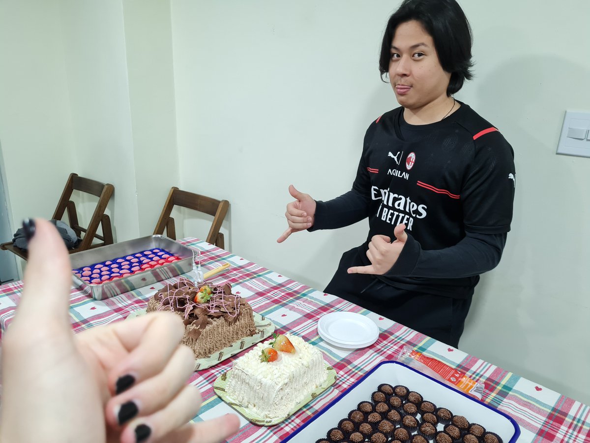 outofcontextCDP's tweet photo. Festança @Yuukiiisz 🥳 https://t.co/rB2HFHKFTv