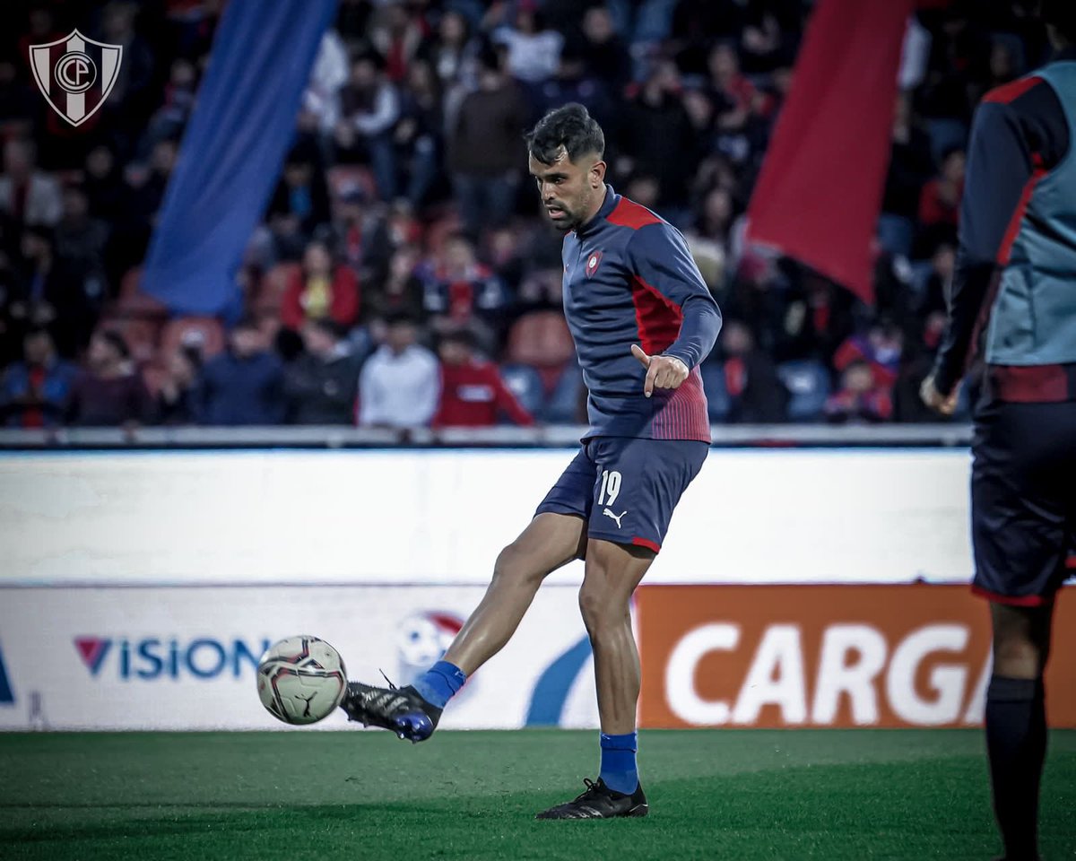CCP1912oficial's tweet photo. 📸 Los movimientos pre competitivos del plantel Azulgrana en La Nueva Olla 🏟
¡Vamos Ciclón! 🌪
#JuegaElMásPopular
#CCPLIB https://t.co/PM5s666ptR