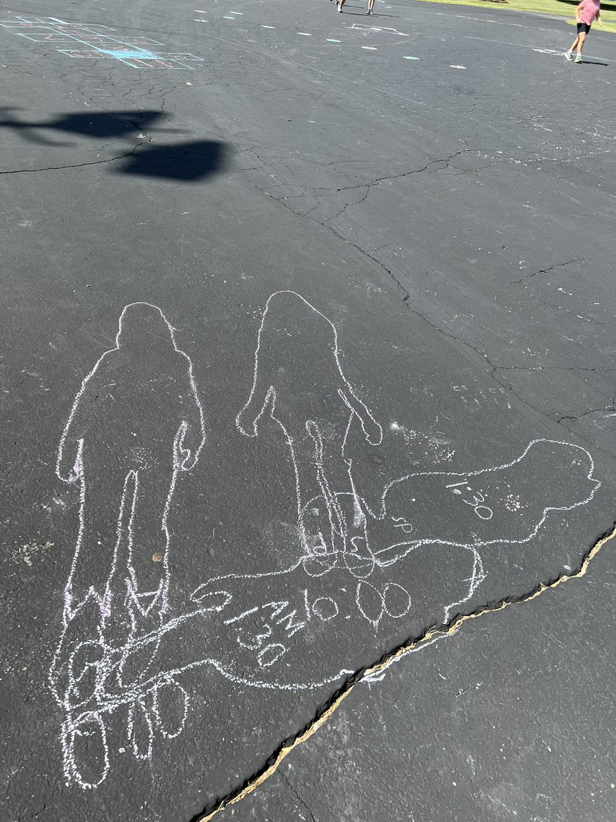 MrsCFifth's tweet photo. Fifth-graders learning about the position of the sun and how it affects shadows. https://t.co/cjPt6UpO0O