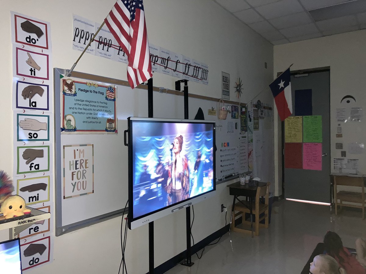 mrsshier_sstars's tweet photo. Once a month my S’s celebrate their birthdays by learning about a musician or 2 with a bday that month, and by listening to their music. This week we celebrated Aug and Sept bdays. Happy birthday to my Aug and Sept ACFT musicians! #ACFTmusic #audienceetiquette #wearebirdvilleISD https://t.co/UkgDBorQeY