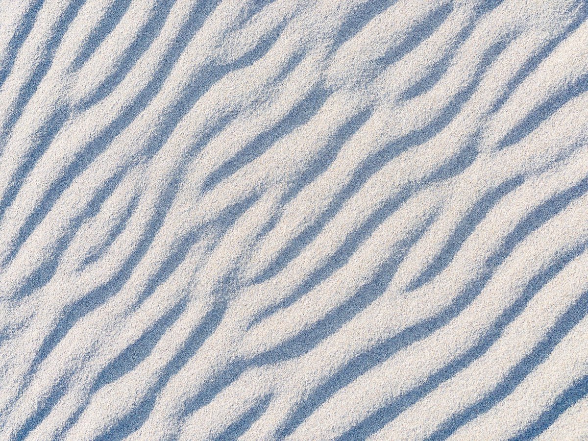 AdrianKleinPNW's tweet photo. “Zebra”
Playing with light and lines. Always an enjoyable time and easy to get lost in what you are doing.
#zebralight #zebralines #zebrapattern #playingwithlight #natureabstract #thelines #wavey #iPhonephotography https://t.co/JOZeru8XSO