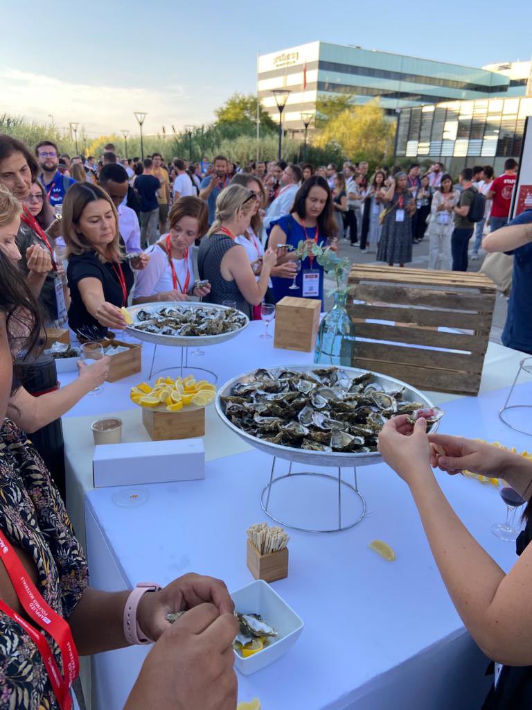 Dr Ahranee Canden (@ahranee) on Twitter photo @ESB_2022 is already off to a cracking start with a great talk from Prof Molly Stevens and a captivating dance your PhD performance! Now for some oysters and wine! @Dr_H_Fermor <a href="/culbert96/">Matt Culbert</a> <a href="/graceballl/">Grace B</a> <a href="/sctmoorcroft/">Sam Moorcroft</a> @ESB_2022 is already off to a cracking start with a great talk from Prof Molly Stevens and a captivating dance your PhD performance! Now for some oysters and wine! @Dr_H_Fermor <a href="/culbert96/">Matt Culbert</a> <a href="/graceballl/">Grace B</a> <a href="/sctmoorcroft/">Sam Moorcroft</a>