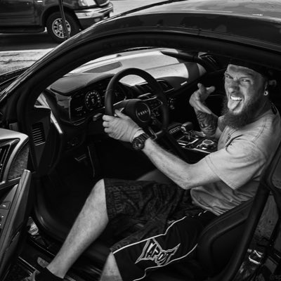 Statik_Cliff's tweet photo. #NewProfilePic https://t.co/SWoCB7hyE5