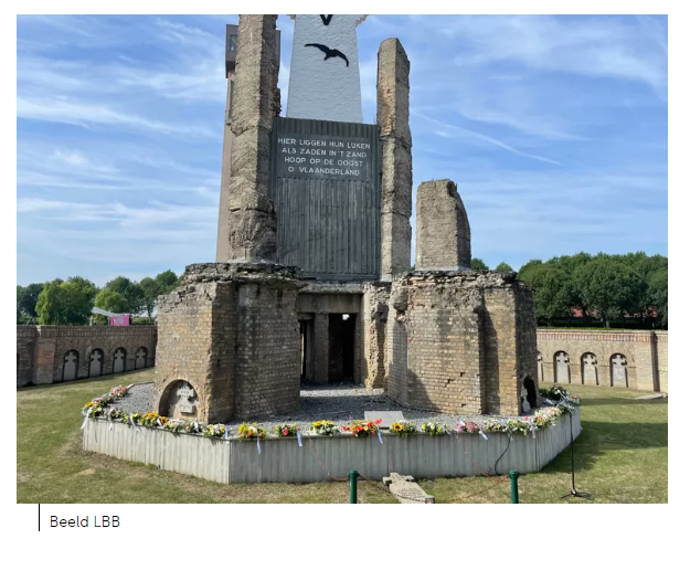 v_geuzen's tweet photo. het wordt wel tijd dat #ijzerbedevaart een ander gedicht vindt voor haar herdenkingsplaats want dit van #verschaeve past niet meer in 2022 omdat hij een #nazi werd en BLEEF tot zijn dood - indien je Vlaanderen populair wilt maken begin met dit soort figuren niet meer te vereren https://t.co/zq7tX3lLaY