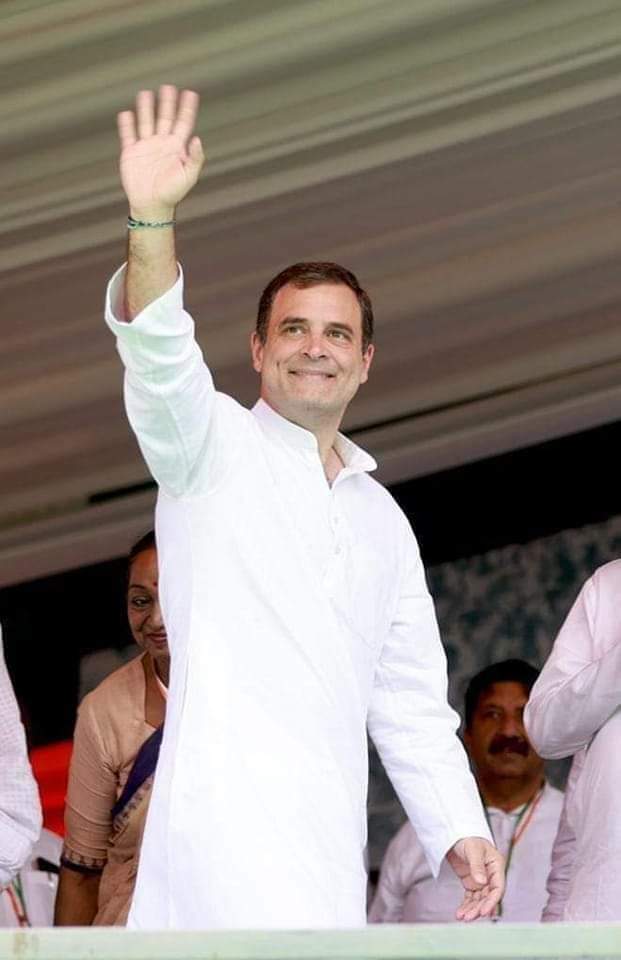 IKheechi's tweet photo. चलता हूं भाई अब महीने भर बाद चावल को भी तो दर्जन में बेचना है तब तक आप लीटर वाला आटा एन्जॉय करो
@vaibhavpawarmp @vdsharmabjp @RahulGandhi https://t.co/wus0qUJEOD
