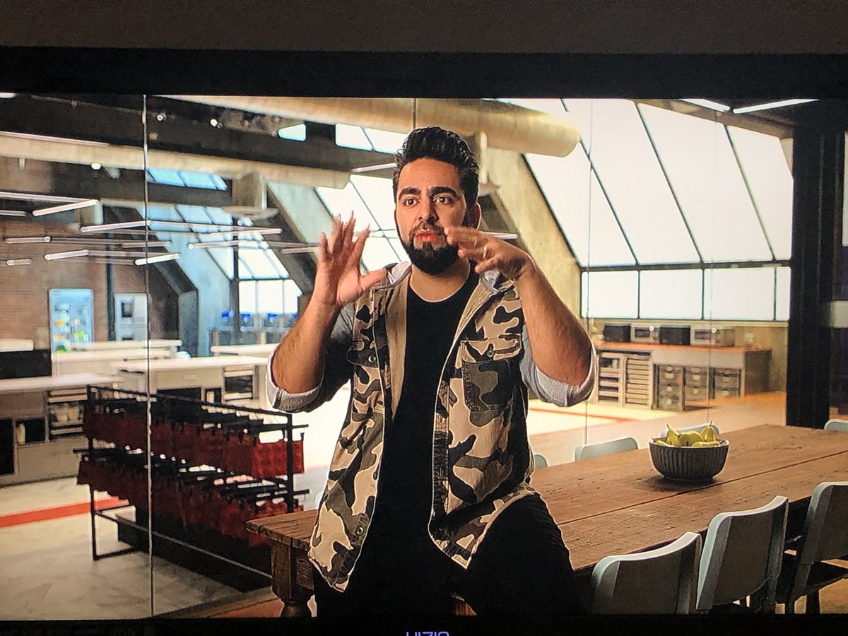 reneandroide's tweet photo. Hombre @StripMarvel de donde sacas tiempo y energía para además de todo lo qué haces, salir en el show de #Netflix como Repostero? #AcafemiaDelChocolate https://t.co/gRkY4qrV8n