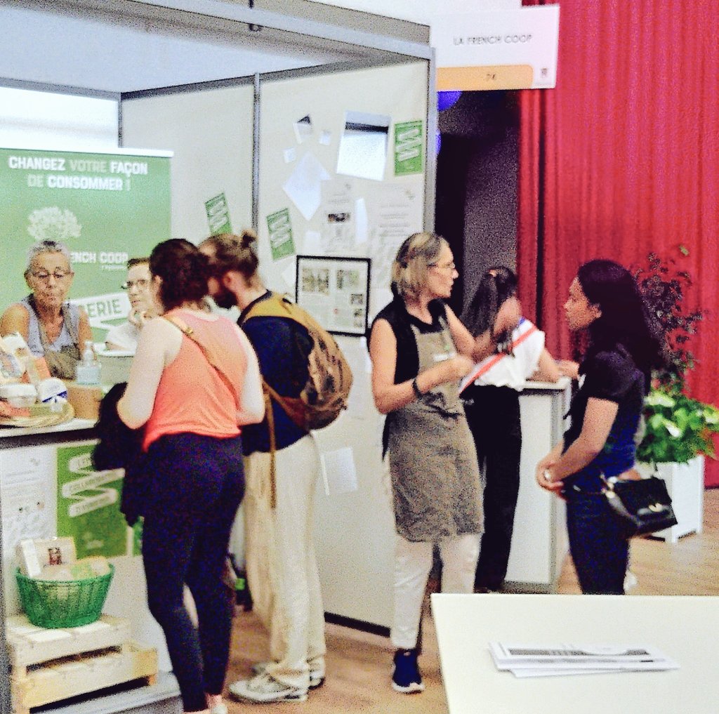FrenchCoop's tweet photo. Une grande joie de voir autant d'intérêt pour les activités proposées au #forumdesassos cette année et d'avoir discuté avec autant de personnes intéressées 😍! Rdv le 13 sept 20h pour une soirée portes ouvertes à la  @FrenchCoop ! https://t.co/IcIaBkOlSh