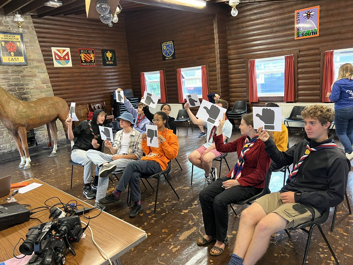 Scoutsscarter's tweet photo. Had a great weekend! Thanks to @LCscoutcamp for being great hosts. Well done to @stuartcard for leading an excellent #SSU course and to the rest of the team for helping make it happen #stars one and all -  @PamelaTompsett @JoeClimbing @FluidHD @SeanM_Stacey @RachelDrew https://t.co/dEJZs5ODSG