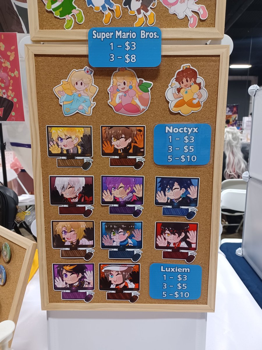 Musicaptain_'s tweet photo. Last day today!!! AAR521
Buttons almost all gone!
#ANIMEImpulseOC2022 #AnimeImpulse https://t.co/4jzWwJLNsY