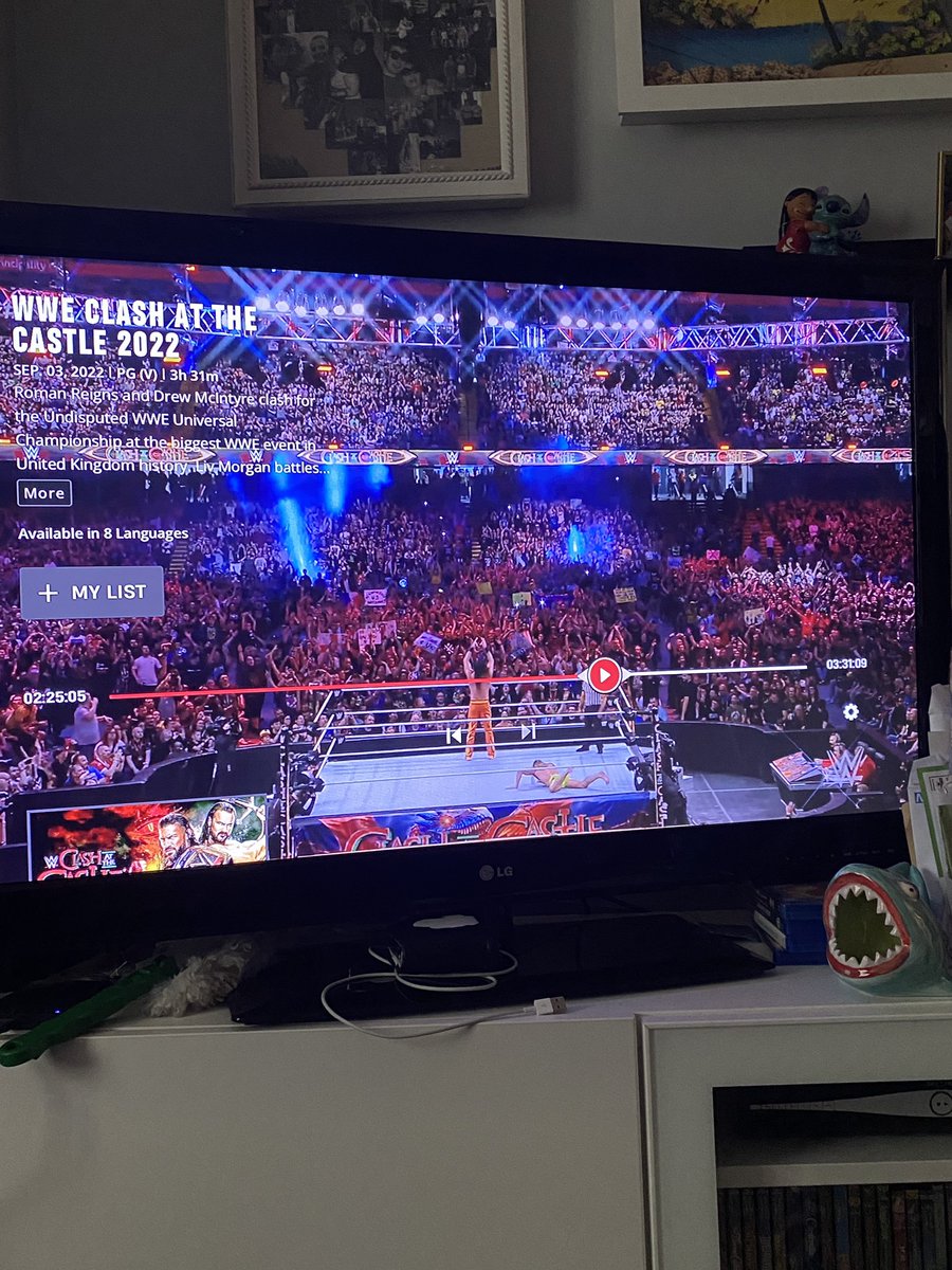 BitesSteg's tweet photo. @RossOnRasslin Didn’t get to meet you guys but did represent 😁 plus on network if you sit right up in front of the tv lol https://t.co/UUDa6o2BUb
