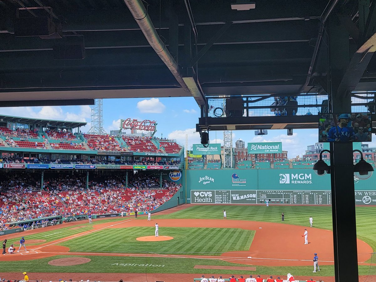 KnightsBrigade's tweet photo. As many know the @KnightsBrigade is fond of the #gReenLot so why wouldn't we visit the gReen monsteR when in town!
#AllThingsGreen 🐸
Let's #GORutgeRs 🛡 ⚔️ https://t.co/V6ZEFkZ7Xv
