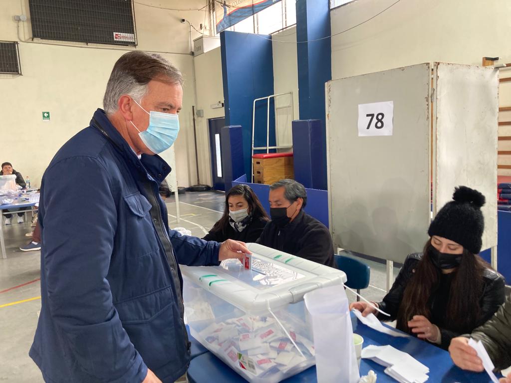 Raúl Celis Montt tweet media