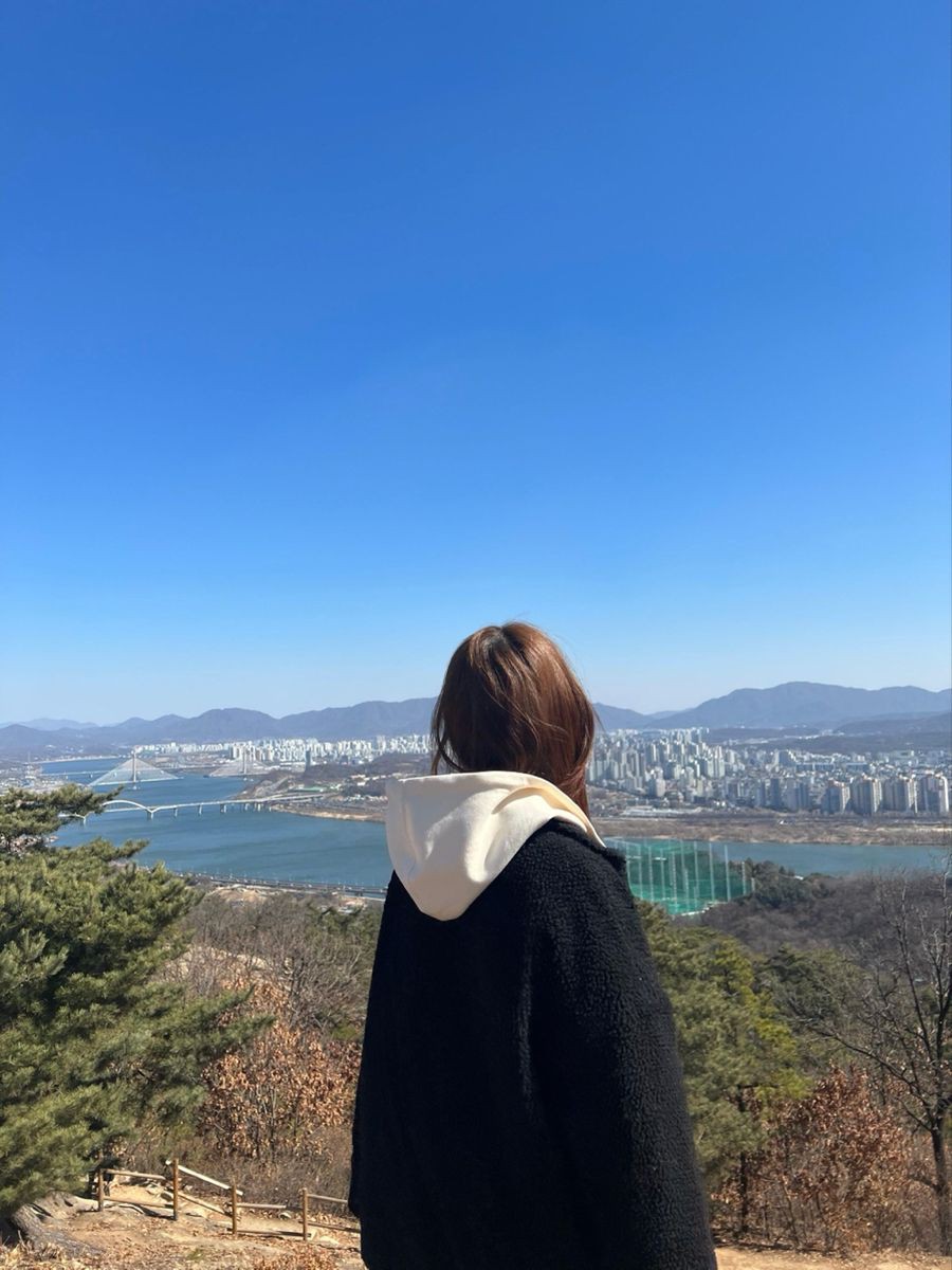 TBZGLOWFEED's tweet photo. #SIHYEON + #YOUNGHOON https://t.co/Sux2PF0HEr