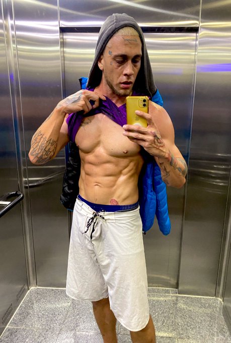 Watch G4L3G0's leaked NSFW photo on TwXstars